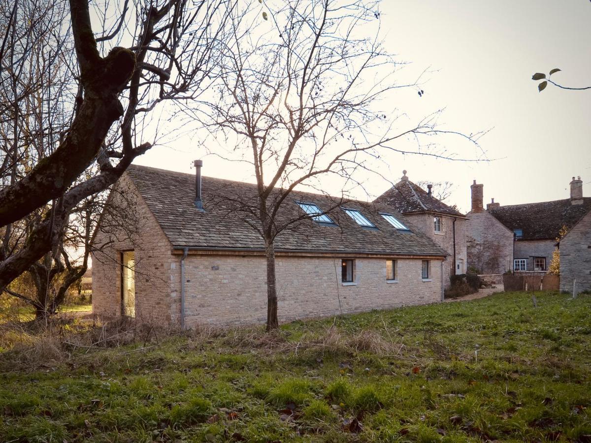 High Cogges Farm Holiday Cottages - The Cart Shed Witney Exterior photo