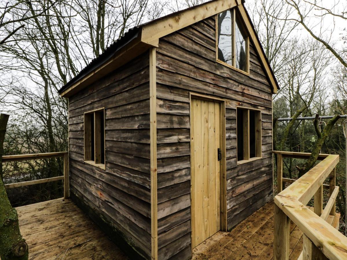 High Cogges Farm Holiday Cottages - The Cart Shed Witney Exterior photo